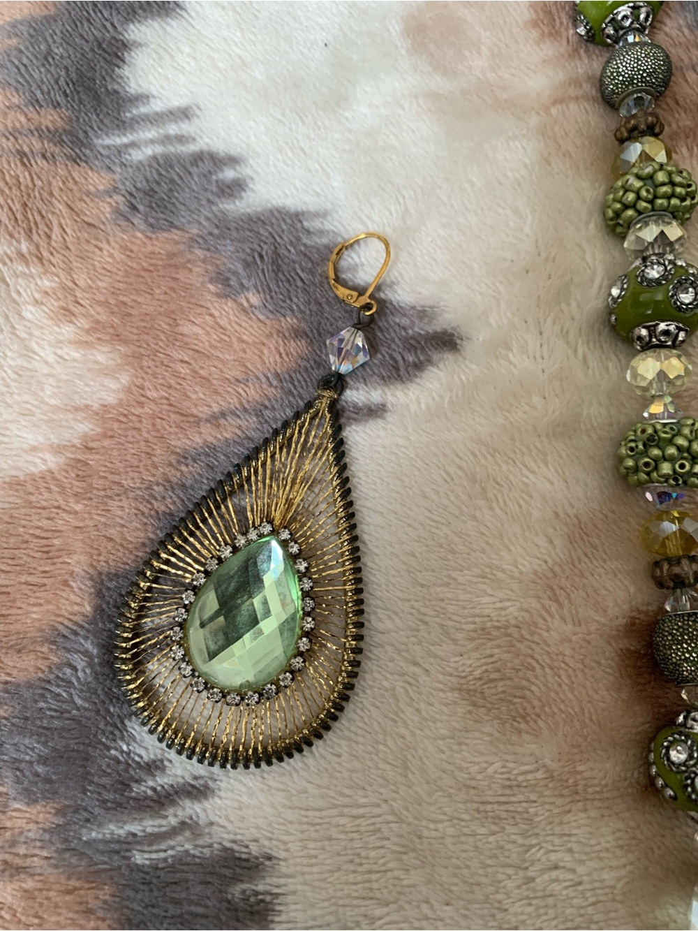 Jewelry - Picture 6 of 8